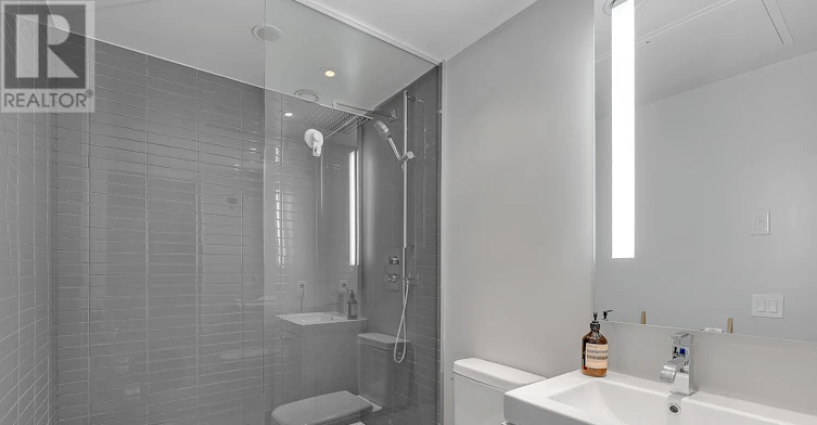 622-629 King Street W, Toronto, ON, M5V 0G9 - 4