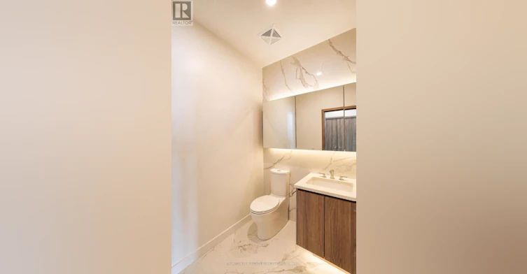 PH8105-3 Concord Cityplace Way, Toronto, ON, M5V 0X4 - 39