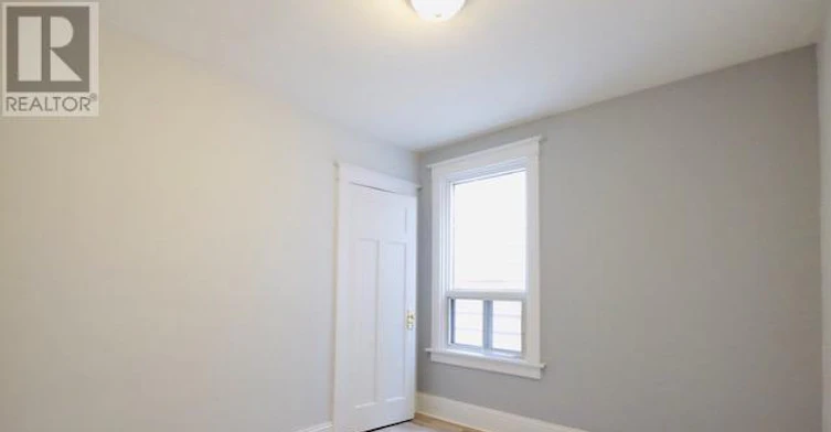 MAIN-72 Somerset Avenue, Hamilton, ON, L8L 2L7 - 8