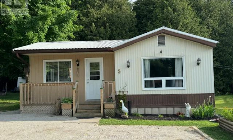 5 Laurel Lane