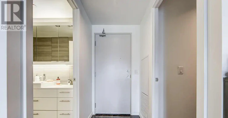 1014-32 Trolley Crescent, Toronto, ON, M5A 1M6 - 3