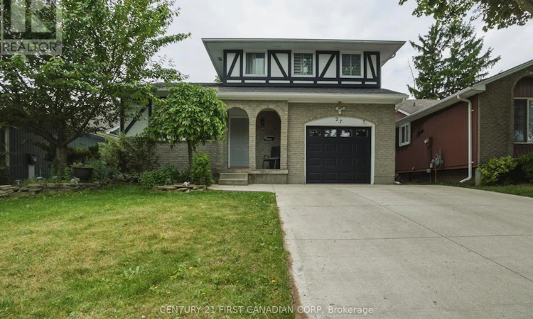 27 Tumbleweed Crescent