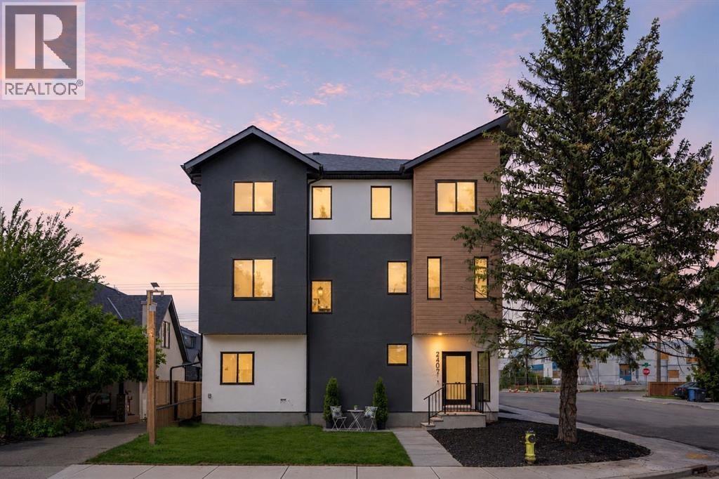 2402 Westmount Road NW, Calgary, AB, T2N 3N8
