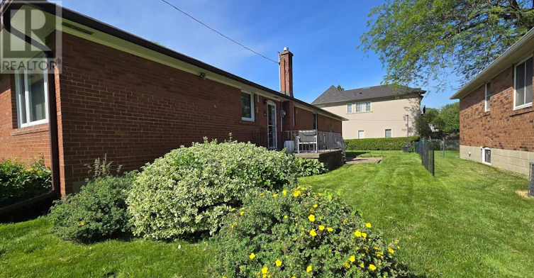 26 Leland Avenue, Toronto, ON, M8Z 2X7 - 7