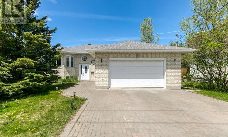 3032 Algonquin Road