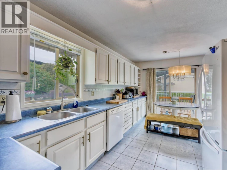 8206 Gravenstein Drive, Osoyoos, BC, V0H 1V0 - 8