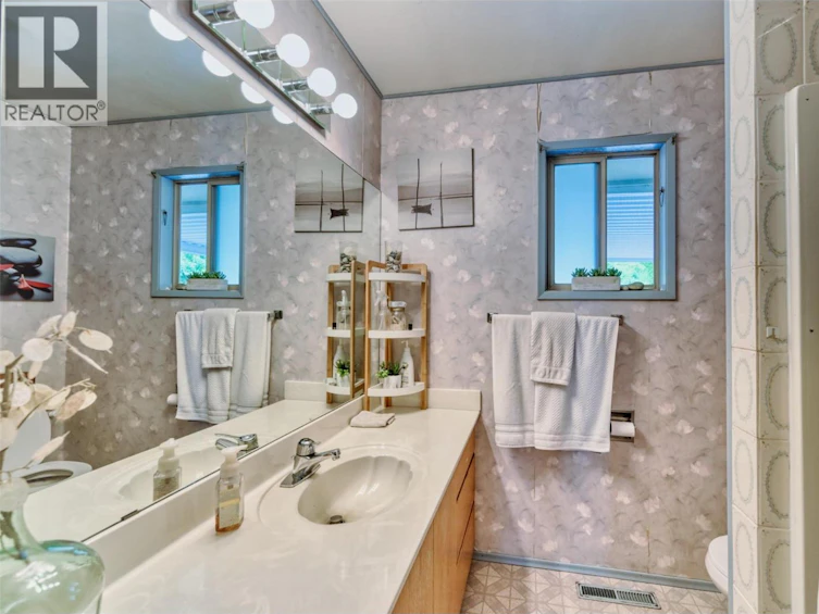 8206 Gravenstein Drive, Osoyoos, BC, V0H 1V0 - 10