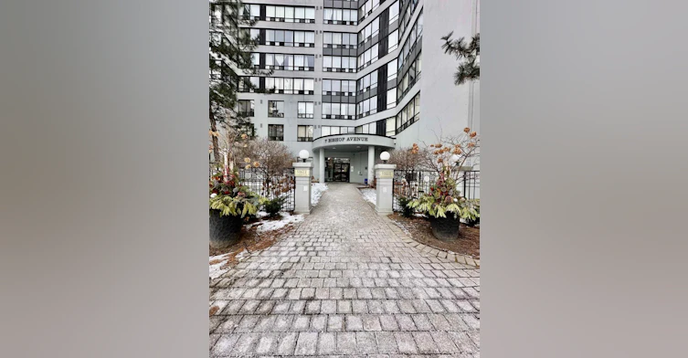808-7 Bishop Avenue, Toronto, ON, M2M 4J4 - 12