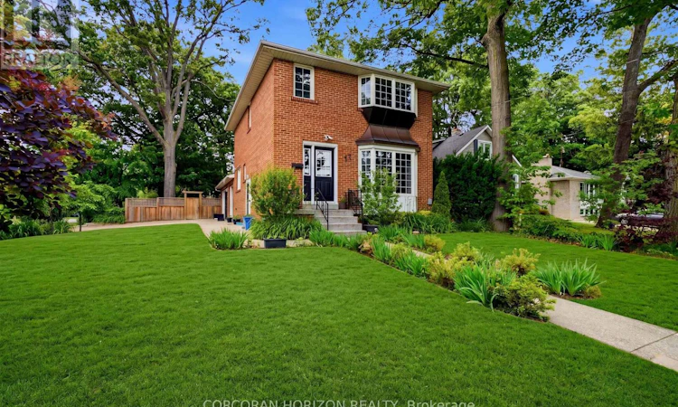 77 Mineola Road E