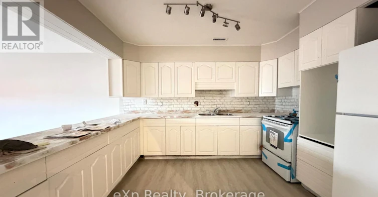 1-2 King Street, Quinte West, ON, K8V 3V7