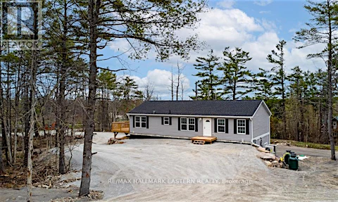 1864 Lakehurst Road, Galway-Cavendish and Harvey, ON, K0L 1J0