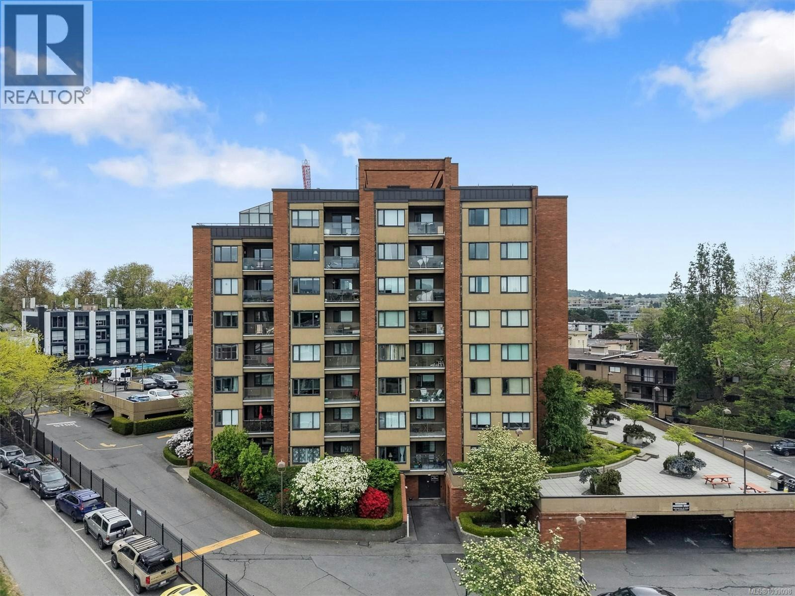 104-103 E Gorge Road, Victoria, BC, V9A 6Z2