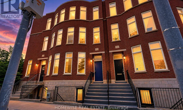 476 King Street E
