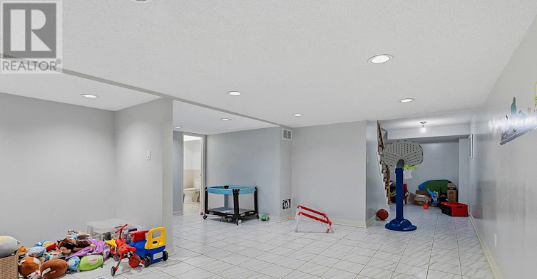 73 Jessica Gardens, Vaughan, ON, L4J 3G1 - 40