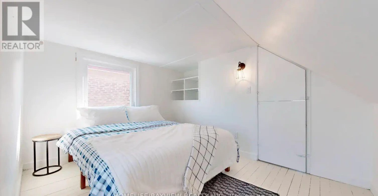 316 Silverthorn (Main And Second Floor Avenue, Toronto, ON, M6N 3K6 - 9