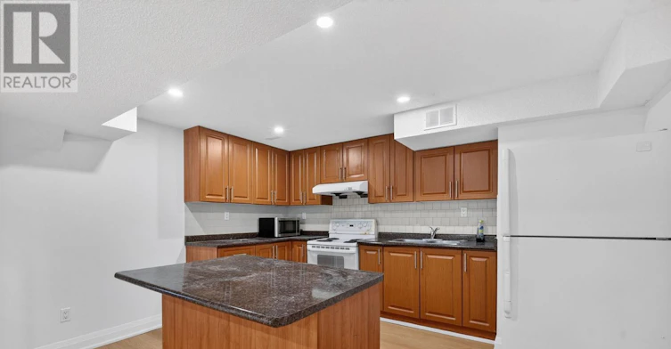 5058 Oscar Peterson Boulevard, Mississauga, ON, L5M 7W3 - 4