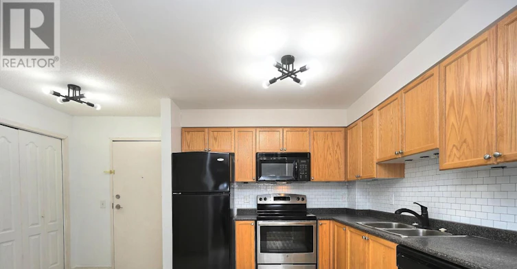 1209-8 Dayspring Circle, Brampton, ON, L6P 2Z7 - 9