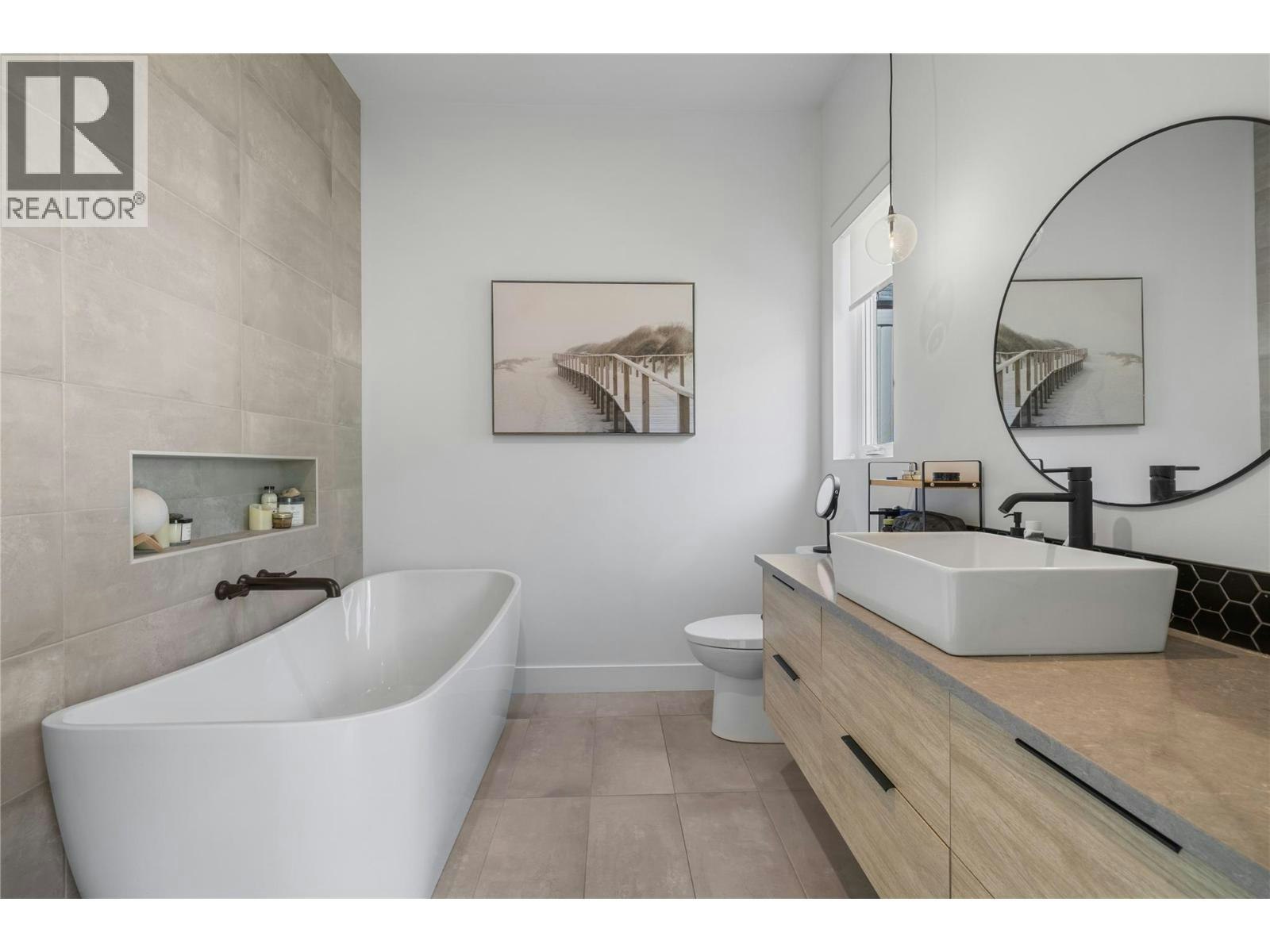 2846 Canyon Crest Drive, West Kelowna, BC, V4T 3M6 - 31