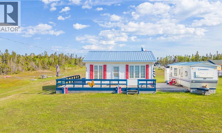 270 Des Chalets Road