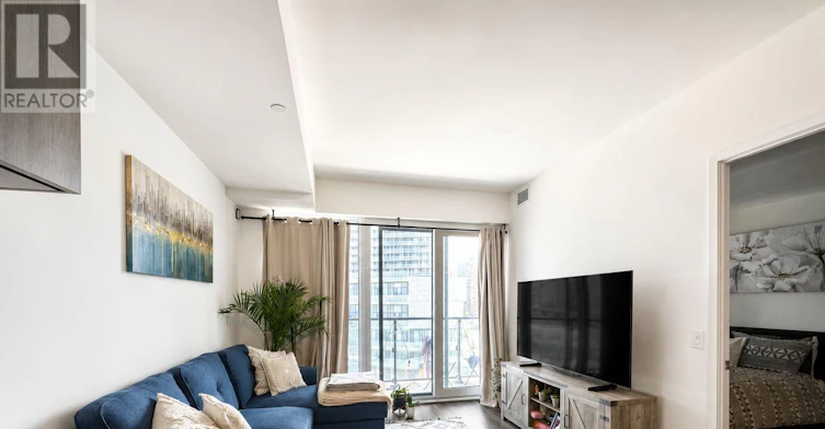 512-448 Burnhamthorpe Road W, Mississauga, ON, L5B 0R4