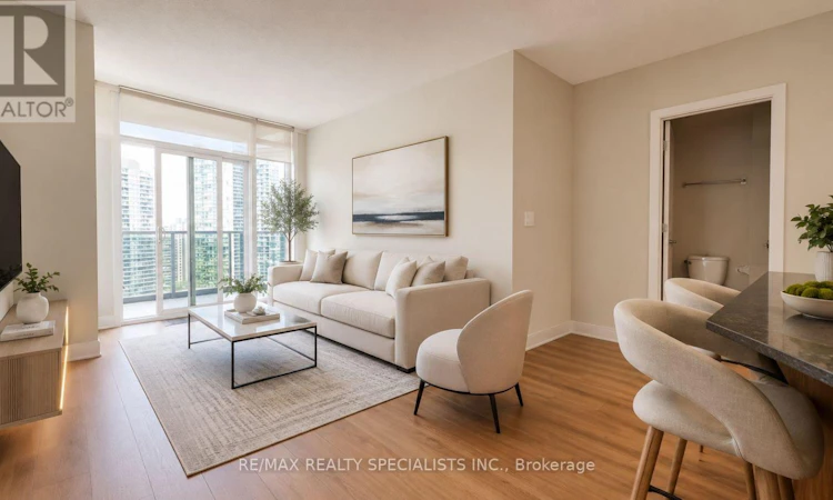 2702-330 Burnhamthorpe Road W