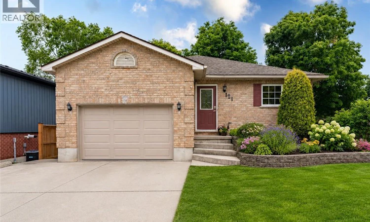 121 Hemlock Road