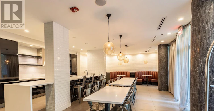 318-377 Madison Avenue, Toronto, ON, M4V 3E1 - 5