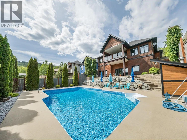 1009 Silvertip Road, Rossland, BC, V0G 1Y0
