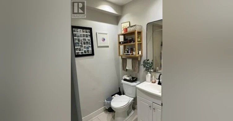 2906A Dufferin Street, Toronto, ON, M6B 3S8 - 10