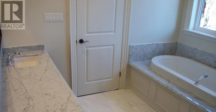 33 Yoemans Road E, Toronto, ON, M3H 0A6 - 9