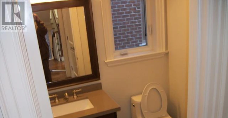 33 Yoemans Road E, Toronto, ON, M3H 0A6 - 2