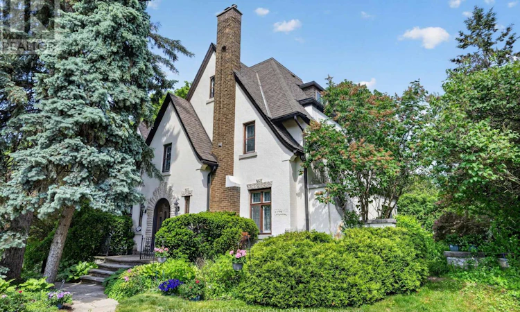 29 Strathgowan Crescent