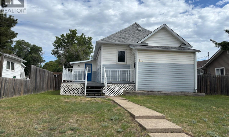 1012 Stadacona Street E