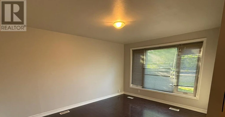 116 Taysham Crescent, Toronto, ON, M9V 1X3 - 4