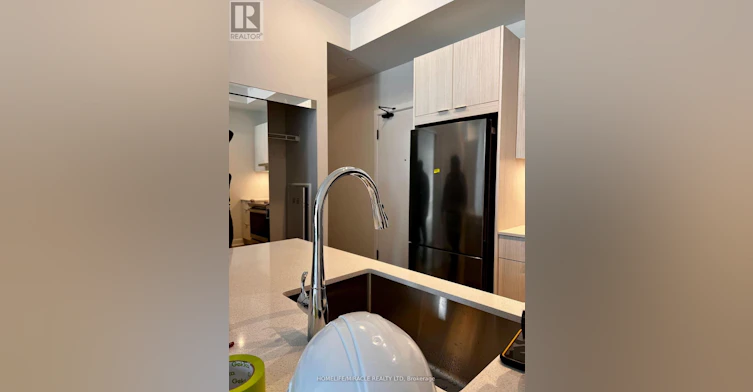 313-430 Square One Drive, Mississauga, ON, L5B 0L6 - 11