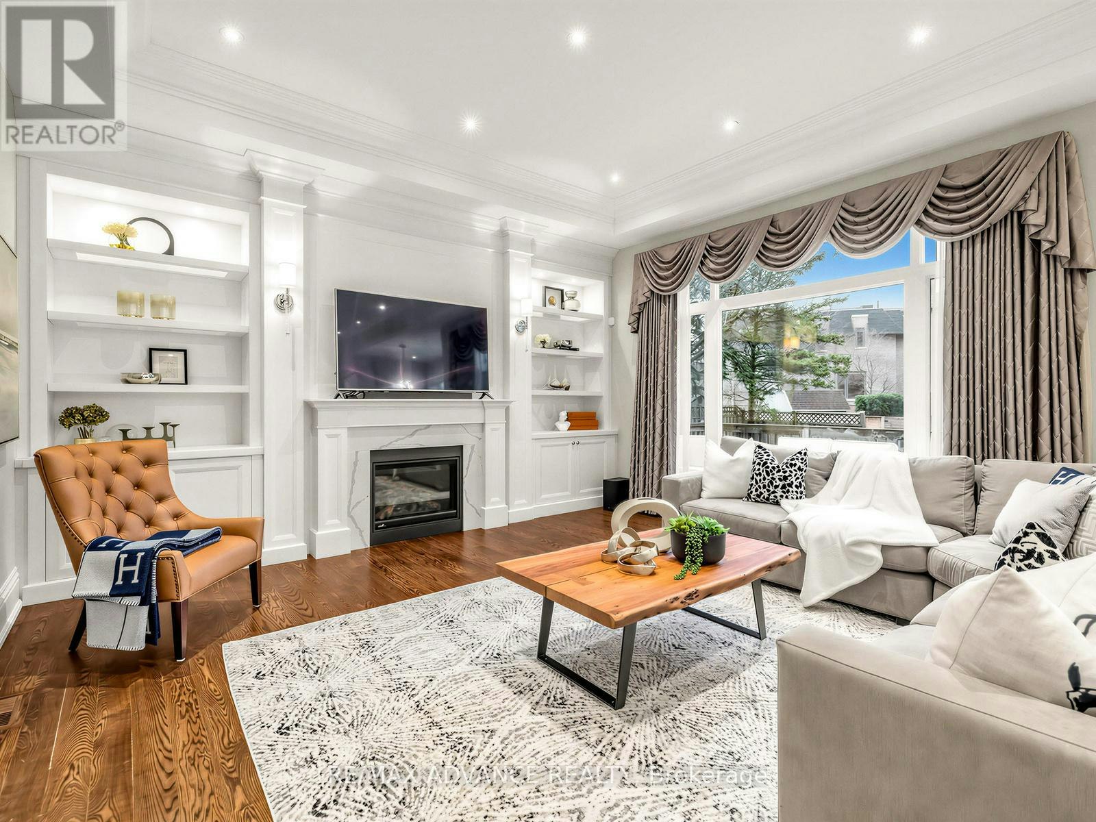 5 Lloydminster Crescent, Toronto, ON, M2M 2R9 - 12