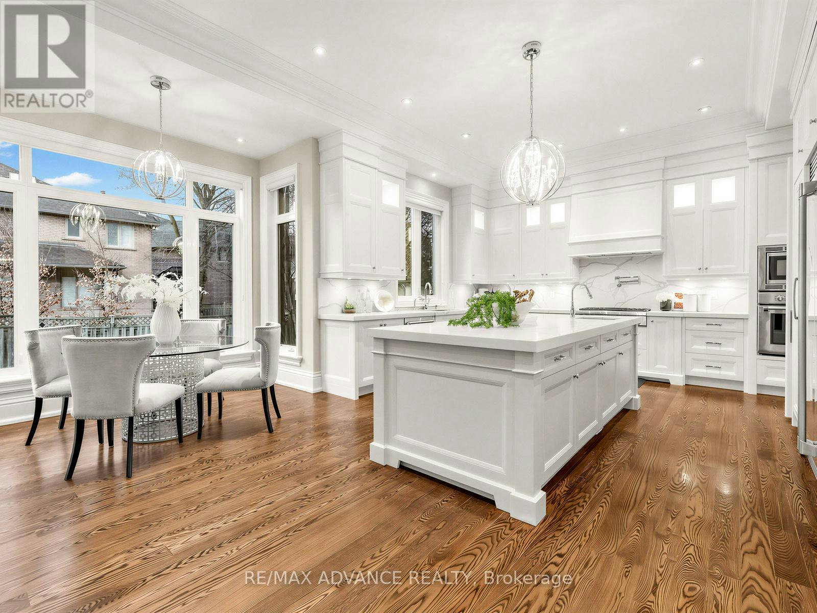 5 Lloydminster Crescent, Toronto, ON, M2M 2R9 - 15