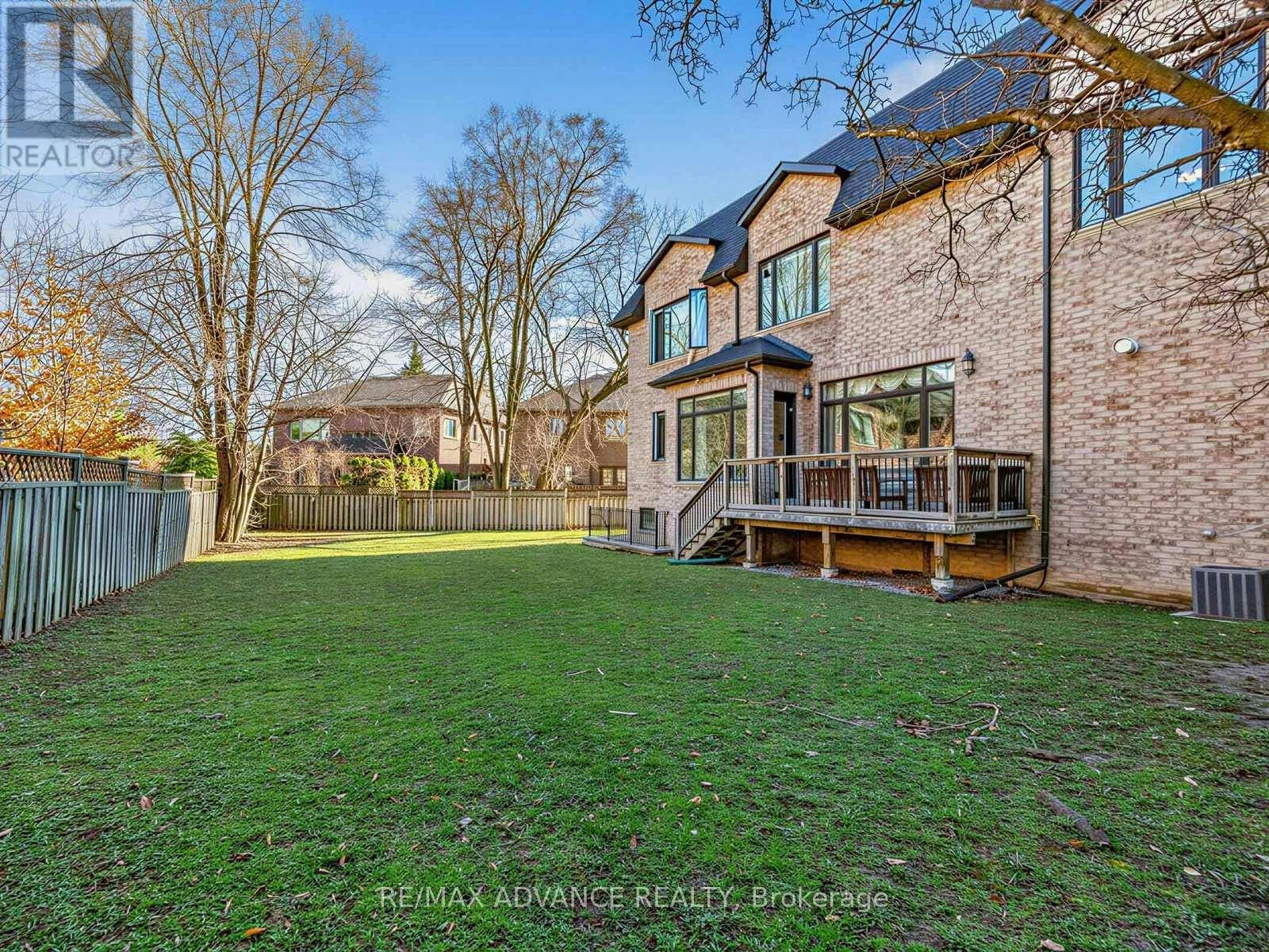 5 Lloydminster Crescent, Toronto, ON, M2M 2R9 - 49