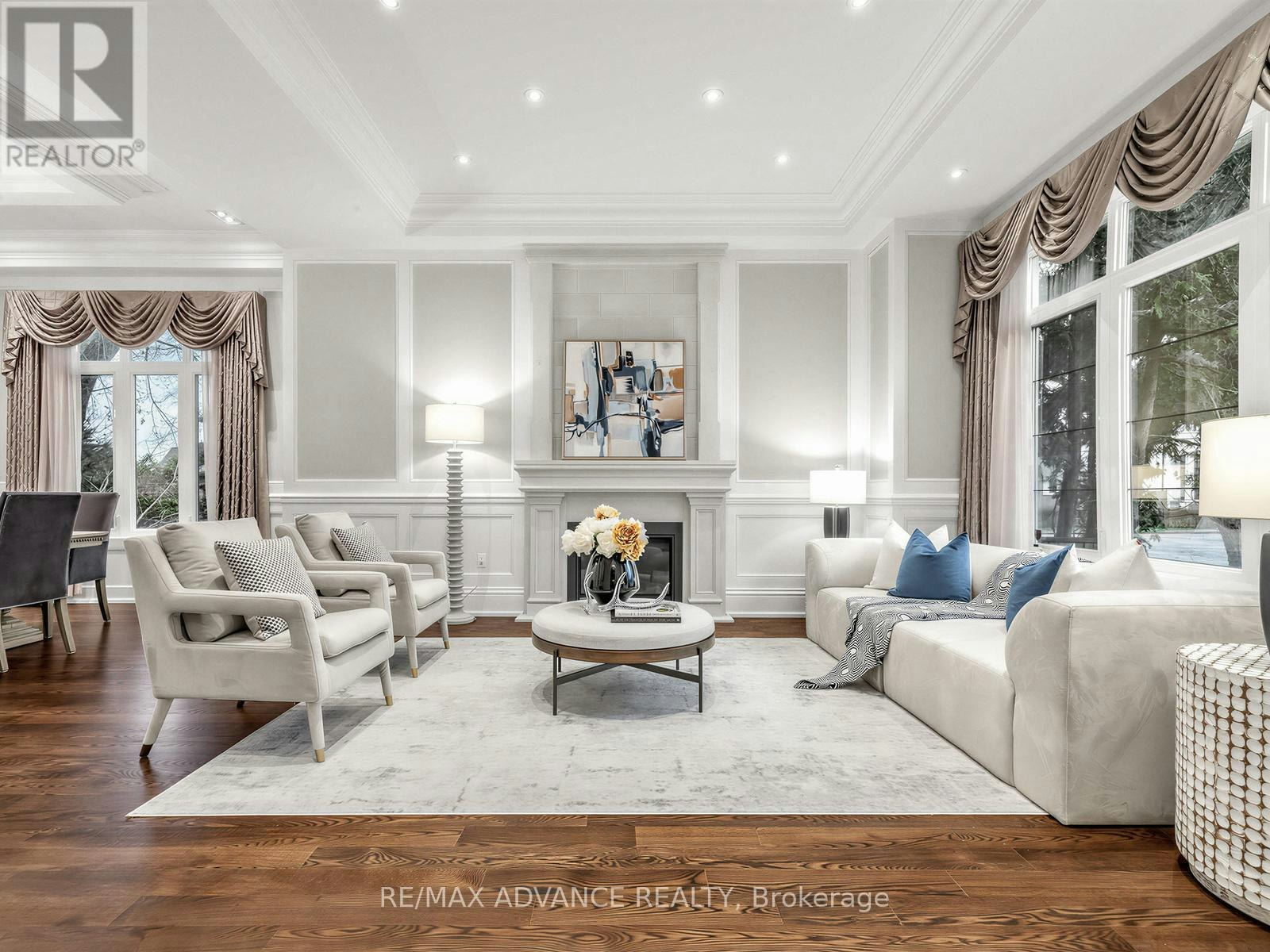 5 Lloydminster Crescent, Toronto, ON, M2M 2R9 - 7