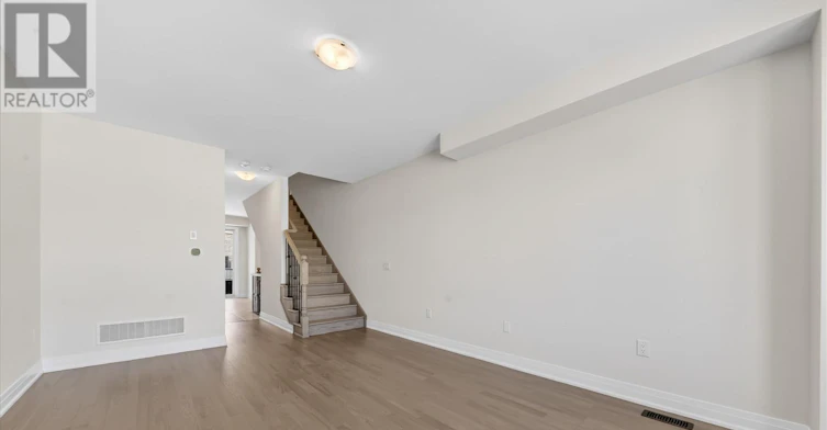 2936 Whites Road, Pickering, ON, L1X 0R5 - 17
