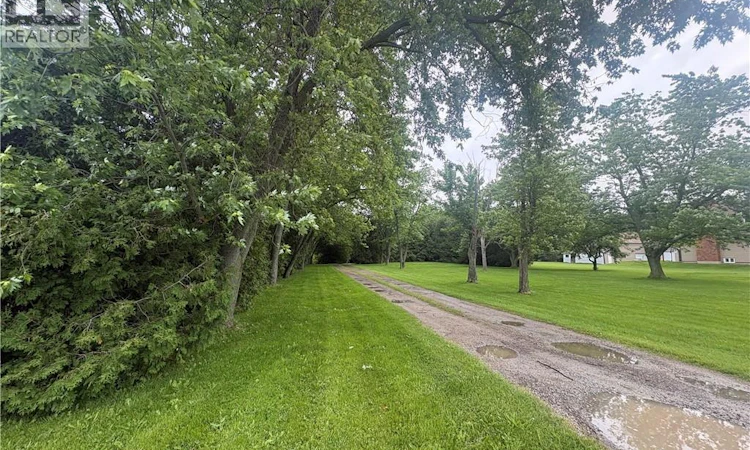 165 Ridge Road E
