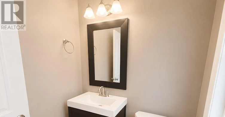 12 Kimbolton Crescent, Ottawa, ON, K2K 2S3 - 4