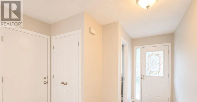 12 Kimbolton Crescent, Ottawa, ON, K2K 2S3 - 3