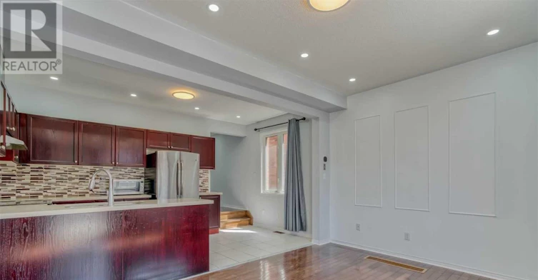 763 Millworks Crescent, Mississauga, ON, L5V 0B9 - 2