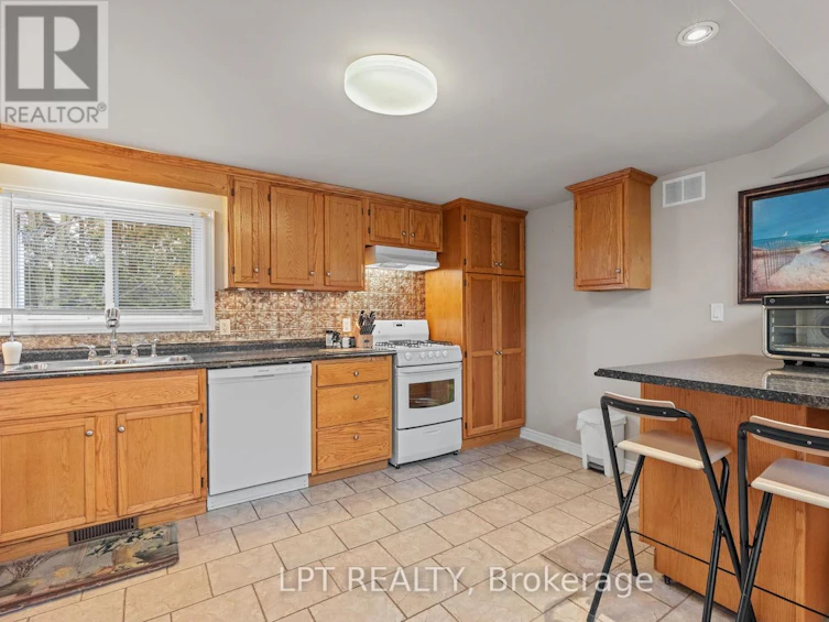 33810 Darryl Court, Bluewater, ON, N0M 2T0 - 7