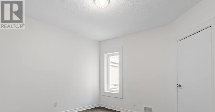 2-2042 Dundas Street, Toronto, ON, M6R 1W6 - 7