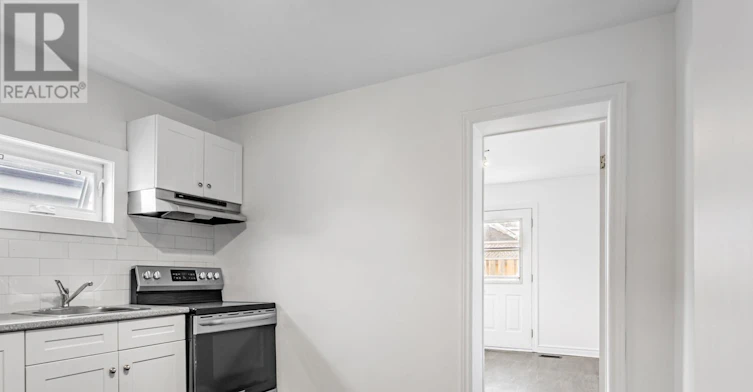 2-2042 Dundas Street, Toronto, ON, M6R 1W6 - 9