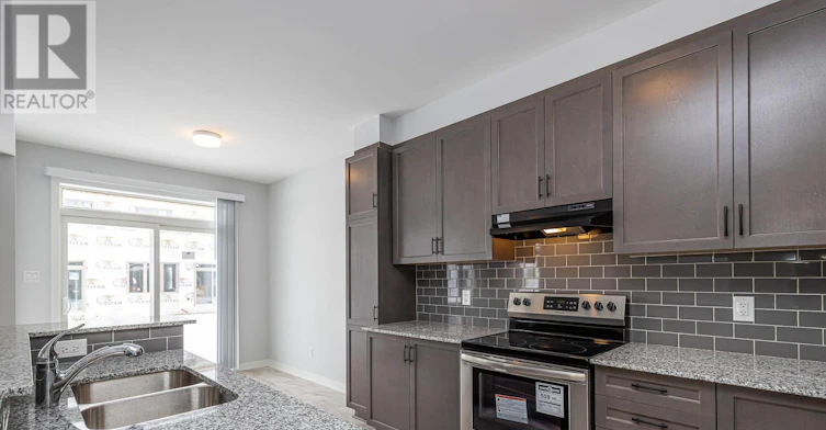 210 Ormiston Crescent, Manotick, ON, K2J 7E3 - 10