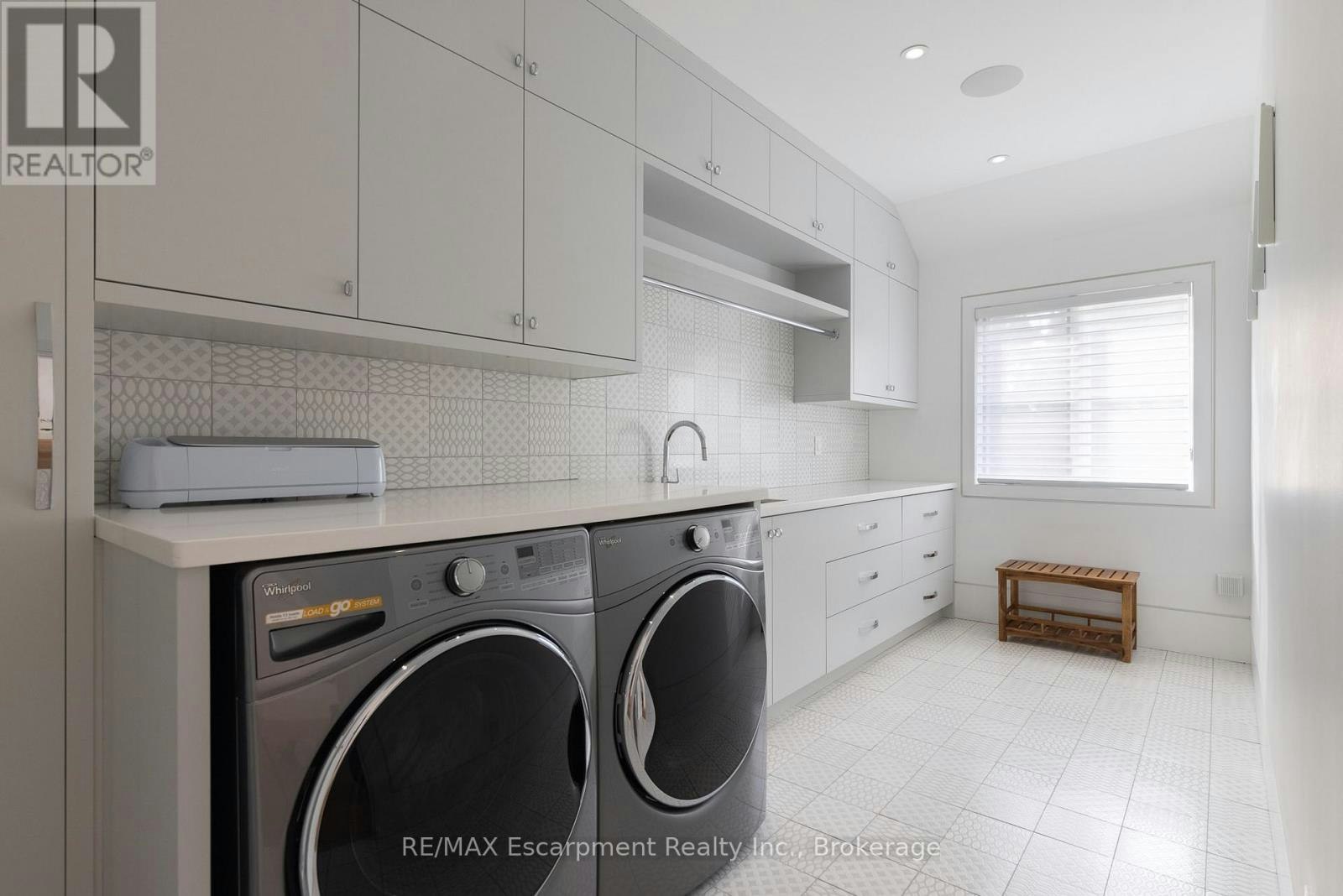 129 Wolfdale Avenue, Oakville, ON, L6L 4R9 - 30