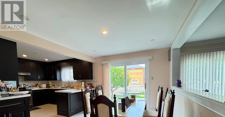 33 Northolt Crescent, Markham, ON, L3R 6P6 - 12